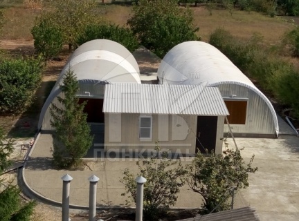 На фото изображен Здание 6*16,5м
